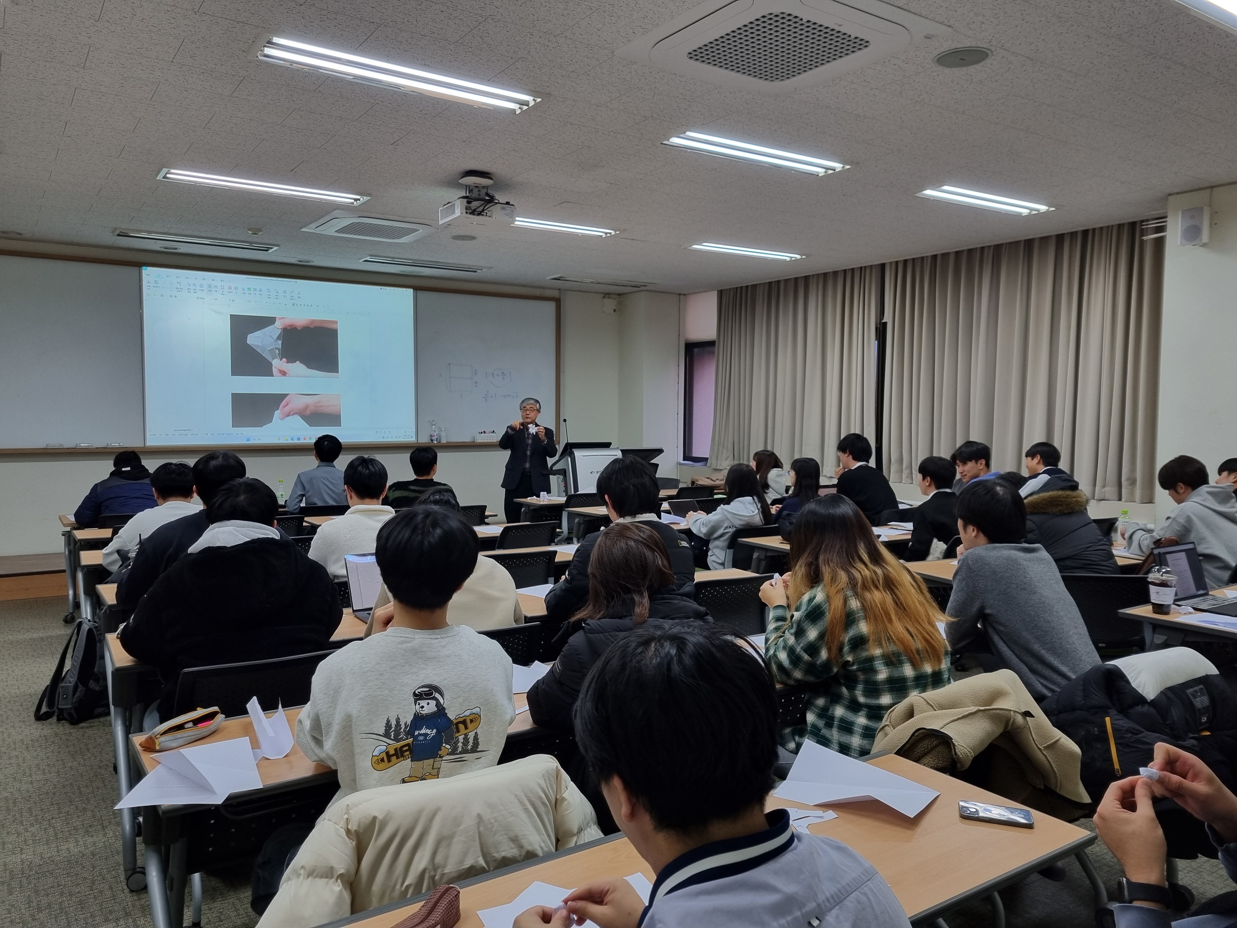 1205 '날개 달린 수학' 강연회